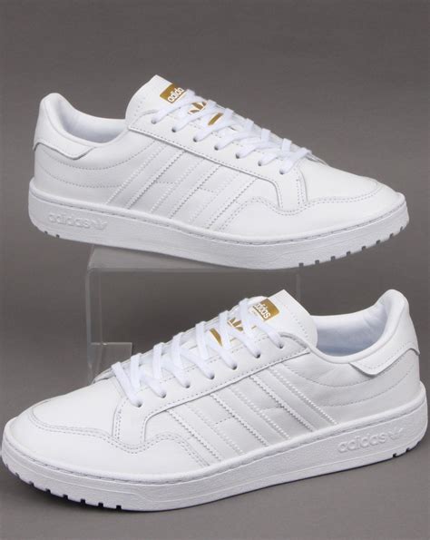 adidas Court Classics 